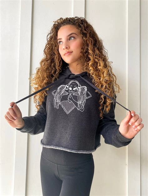 sofie dossi|More.